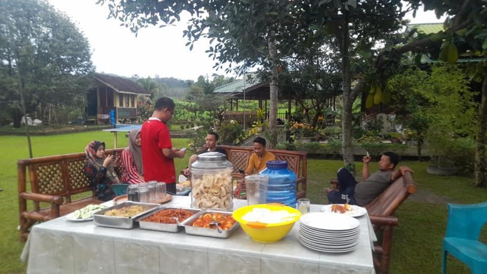 Ambow Homestay Jungle Trekking & Village Tour Bukit Lawang Ngoại thất bức ảnh
