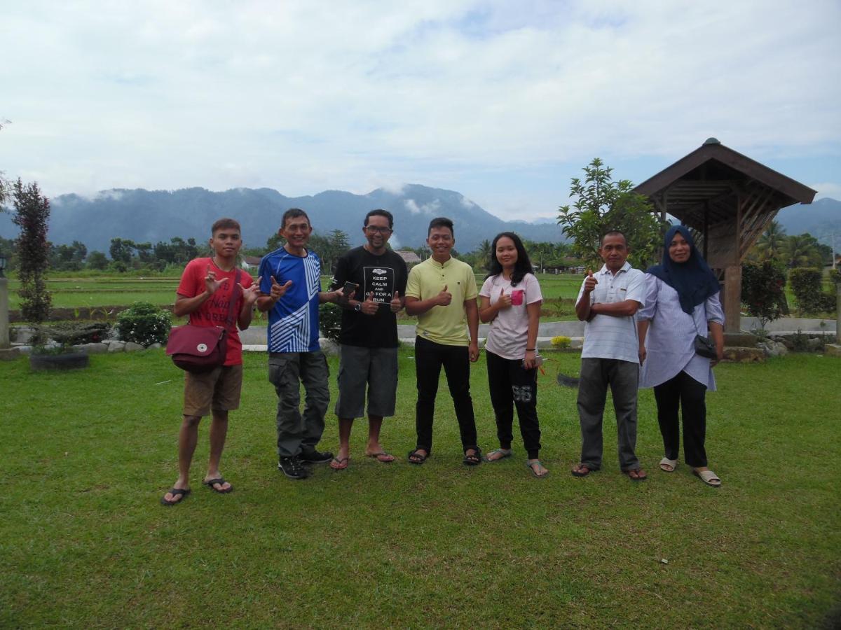Ambow Homestay Jungle Trekking & Village Tour Bukit Lawang Ngoại thất bức ảnh