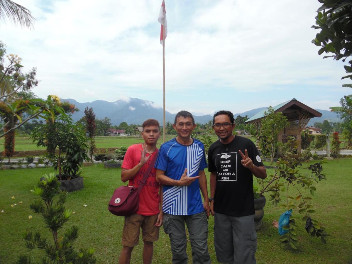 Ambow Homestay Jungle Trekking & Village Tour Bukit Lawang Ngoại thất bức ảnh