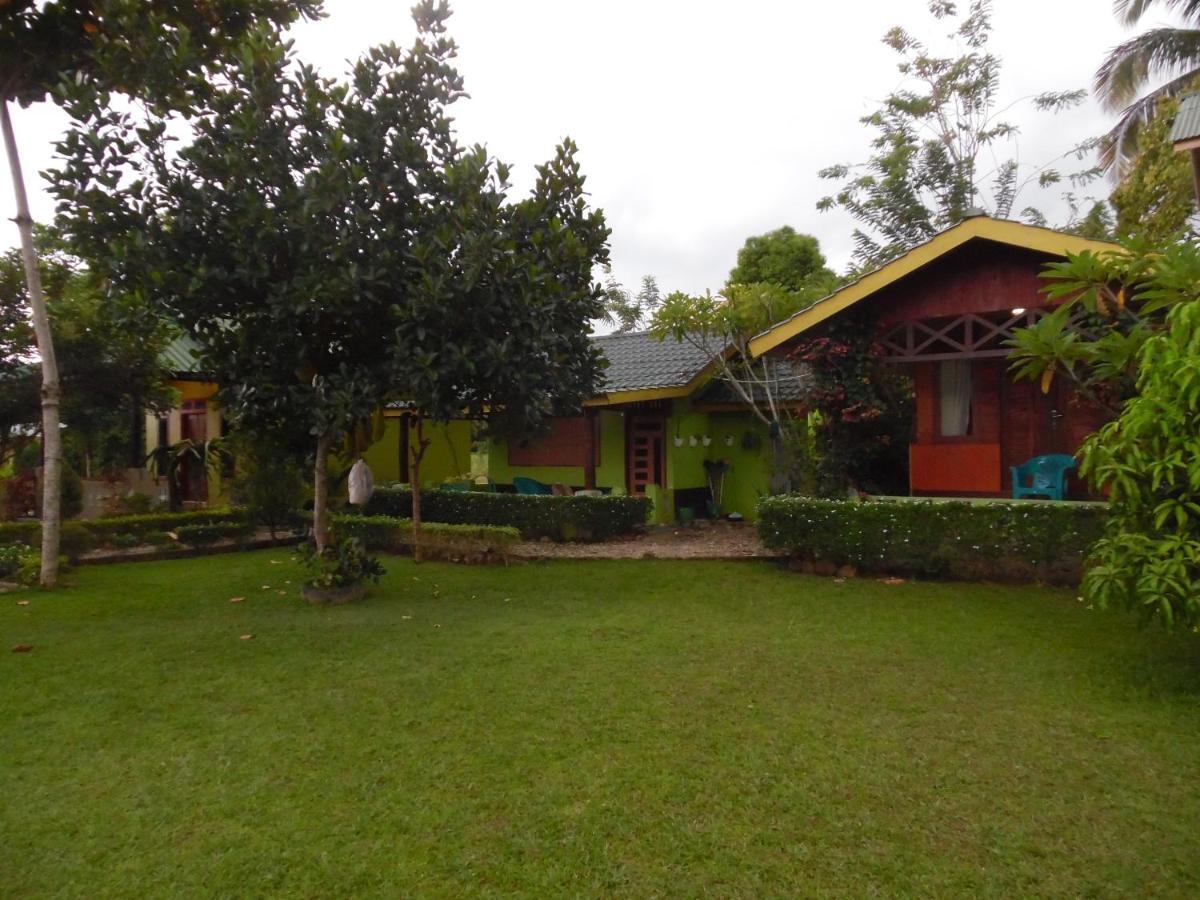 Ambow Homestay Jungle Trekking & Village Tour Bukit Lawang Ngoại thất bức ảnh